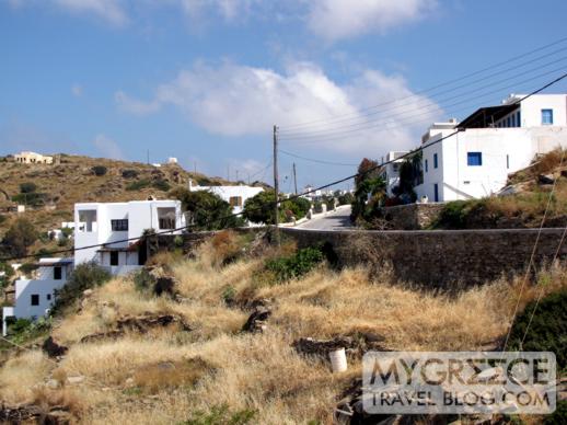 Hotel Hermes view of the road to Chora