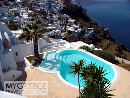 swimming pool in Firostefani on Santorini