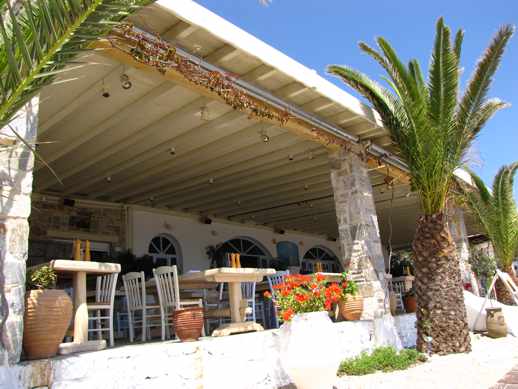 a taverna at Platis Gialos beach  on Mykonos
