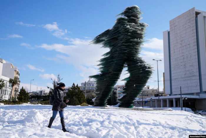 Associated Press photo of Dromeas sculpture in Athens