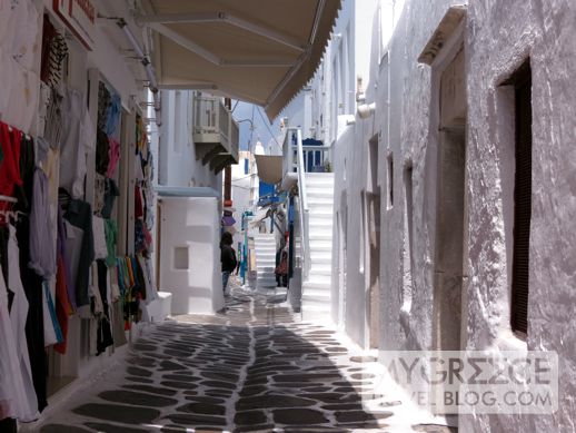 a street in Mykonos Town 