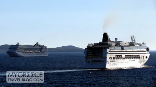 cruise ships at Mykonos