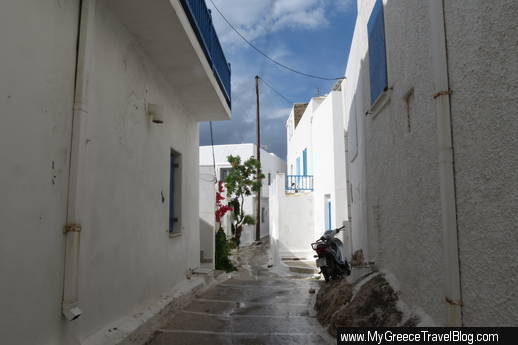 a lane in Naoussa 