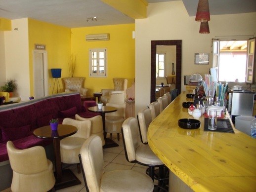 Malama Cafe & Wine Bar Mykonos