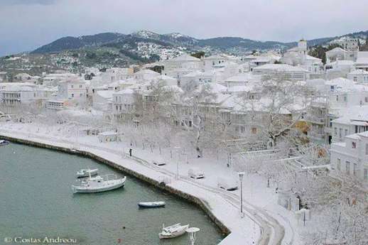 Wind Winter Weather Wallops Greece MY GREECE TRAVEL BLOG   Skopelos Photo By Costas Andreou From Greece In Photos Facebook Page 