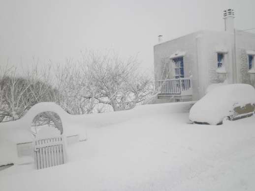 Snow on Tinos 