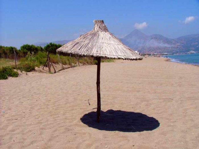 Candia Maris resort beach