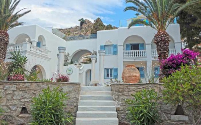 Villa La Terrrasse at Psarou beach Mykonos photo from its website