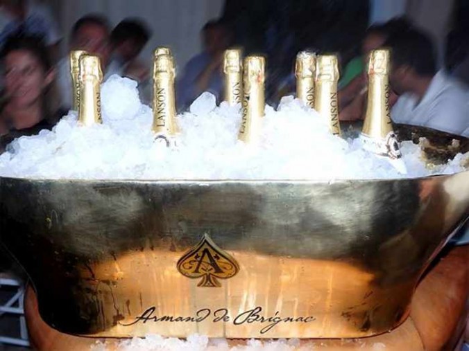champagne at Nammos