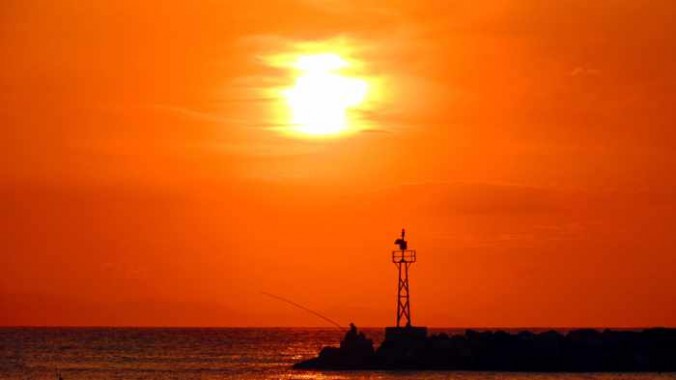 sunset fishing at Kini Bay