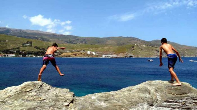 cliff jumping at Andros Town