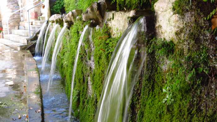 water fountains at Menites