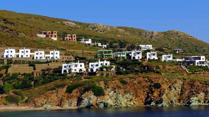 houses above Gavrio Bay