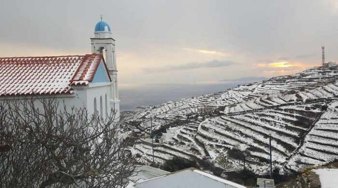 A church in Arnados village on Tinos