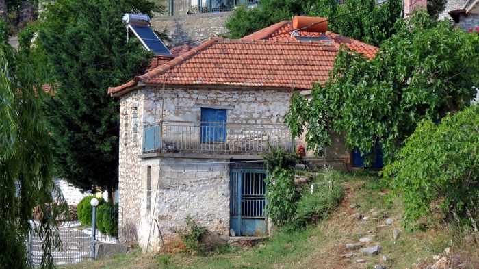 a house in Mavromati 