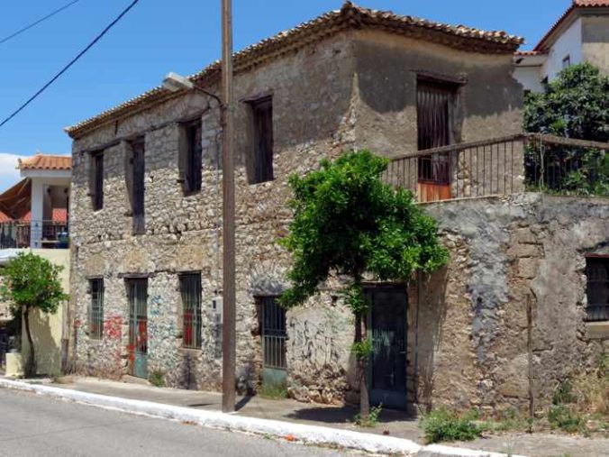 a building in Kyparissia