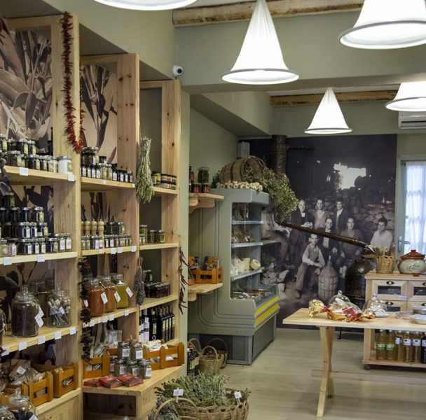 Messinia Gi  shop in Kyparissia