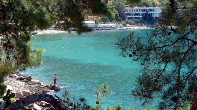 Greece, Peloponnese, Argolida, Nafplio, Arvanitia beach, beach, Arvanitia promenade, sea, water, Argolic Gulf,