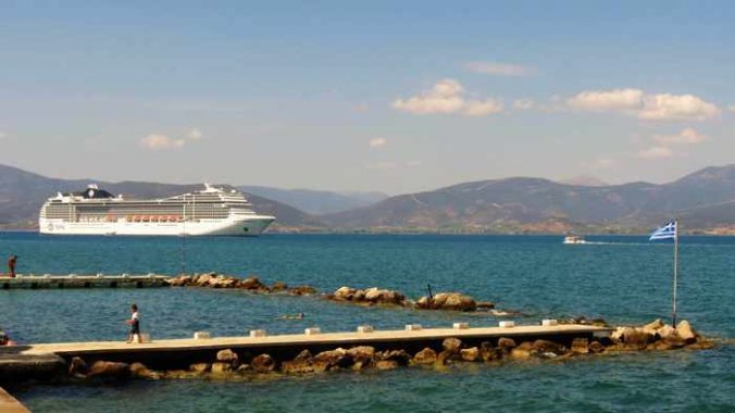 Greece, Pelopponese, Argolida, Nafplio,Argolic Gulf, sea, bay, coast, Banieres, cruise ship, ship