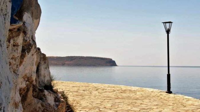 Greece, Peloponnese, Argolida, Nafplio, Arvanitia promenade, walkway, path, coast, seaside,Bourtzi castle, Argolic Gulf, sea, water,