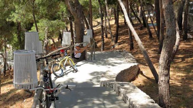 Greece, Peloponnese, Nafplio, Arvanitia, Arvanitia beach, steps