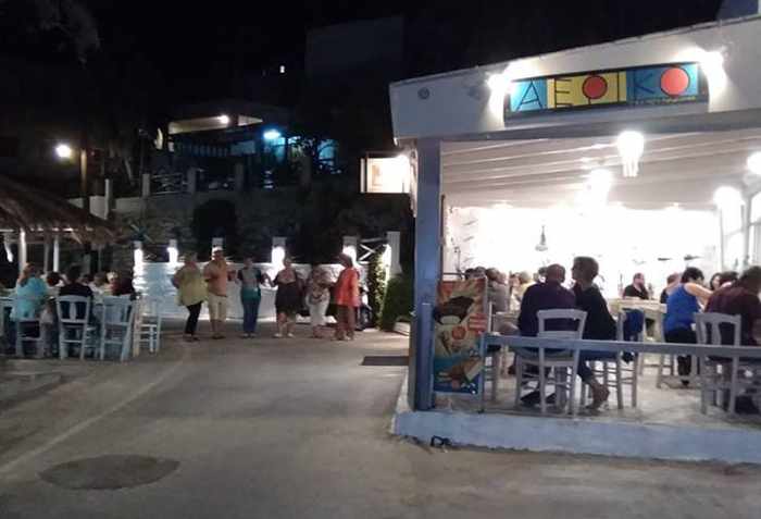 Greece, Greek islands, Cyclades, Siros, Syros, Syros island, Kini Bay, Kini, Kini Bay on Syros, bar, restaurant, cafe, taverna, grillhouse, mezedopoleio, Aeriko, Aeriko mezedopoleio Kini Syros,  