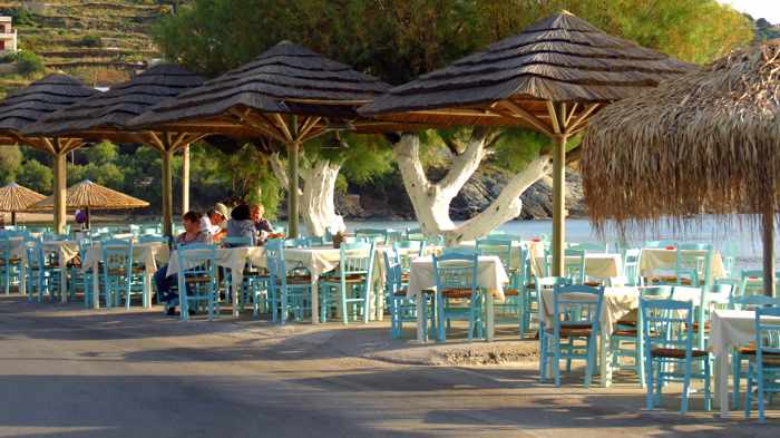 Greece, Greek islands, Cyclades, Siros, Syros, Syros island, Kini Bay, Kini, Kini Bay on Syros, bar, restaurant, cafe, taverna, Dyo Tzitzikia Sta Armyrikia, Dyo Tzitzikia Sta Armyrikia taverna Syros, Dyo Tzitzikia Sta Armyrikia taverna Kini Bay Syros,