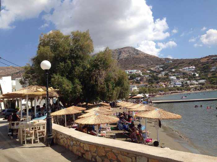 Greece, Greek islands, Cyclades, Siros, Syros, Syros island, Kini Bay, Kini, Kini Bay on Syros, bar, restaurant, cafe, taverna, grillhouse, mezedopoleio, Aeriko, Aeriko mezedopoleio Kini Syros, beach, Kini beach