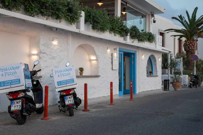 Greece, Greek Islands, Cyclades, Mikonos, Mykonos, Mykonos Town, restaurant, taverna, estiatorio, Roca Cookery, Roca Veranda, Roca Cookery Mykonos, Pita Wrap Pizza Mykonos, Mykonos pizza, Mykonos fast food