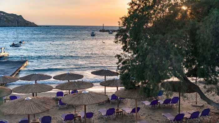 Greece, Greek Islands, Cyclades, island, Syros, Siros,Syros Greece, Kini, Kini Syros, Kini Bay Syros, restaurant, bar, beach bar, Thalassa Beach Bar, Thalassa Beach Bar Kini Syros, beach, Kini beach, beach loungers, beach view