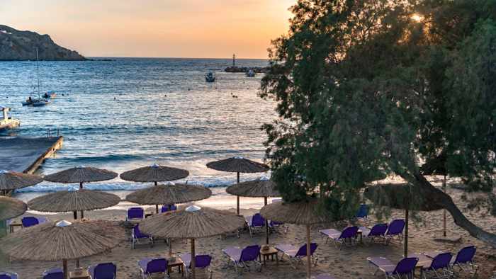 Thalassa Beach Bar Syros Organized Loungers On Kini Beach