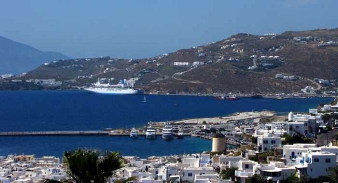 Greece, Greek island, Cyclades, Mikonos, Mykonos, Mykonos Old Port, Mykonos New Port, Mykonos Town port, Tourlos, Tourlos port, ferry travel, ferry port, Mykonos ferry port, yachts, charter yachts, harbour,