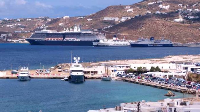 Greece, Greek island, Cyclades, Mikonos, Mykonos, Mykonos Old Port, Mykonos New Port, Mykonos Town port, Tourlos, Tourlos port, ferry travel, ferry port, Mykonos ferry port,