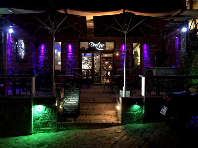 night view of Destino Cafe Bar in Molyvos