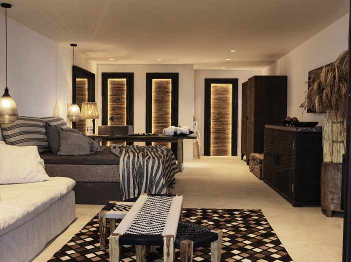 Interior of a Honeymoon Retreat suite at Panoptis Escape villas on Mykonos