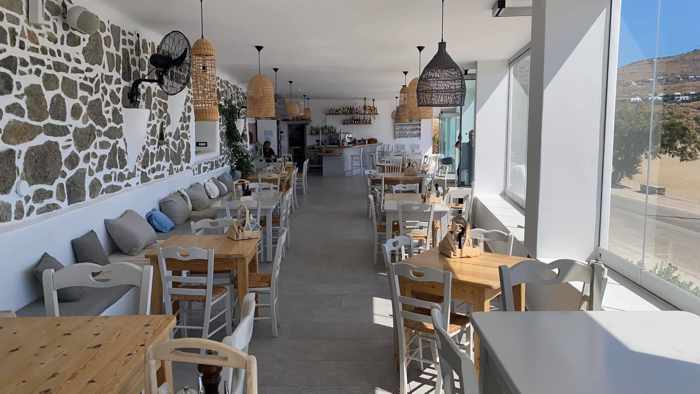 Petrino Aquarius restaurant on Mykonos