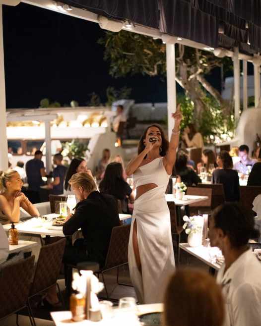 Singer Maria performing at Remezzo restaurant on Mykonos