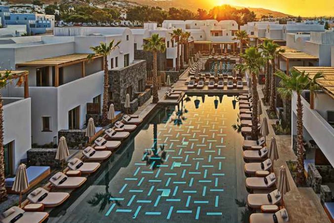 Radisson Blu Zaffron Resort on Santorini swimming pool