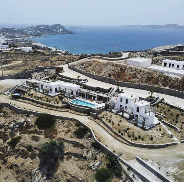 Aerial view of Due Mari Suites & Villas on Mykonos 