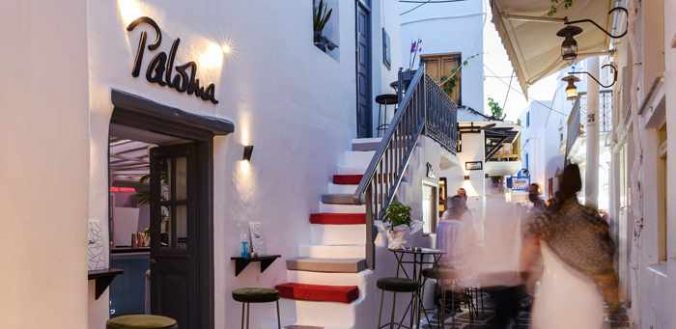 Street view of Paloma Bar on Mykonos