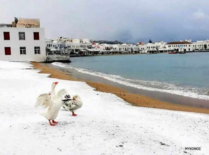 Snow on the Mykonos Town beach