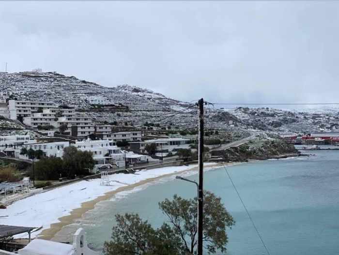 Snow on Agios Stefanos beach on Mykonos