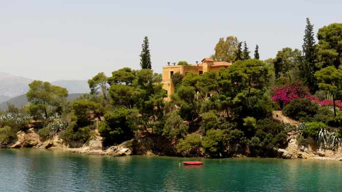 The Diamontopoulou villa at Love Bay on Poros island