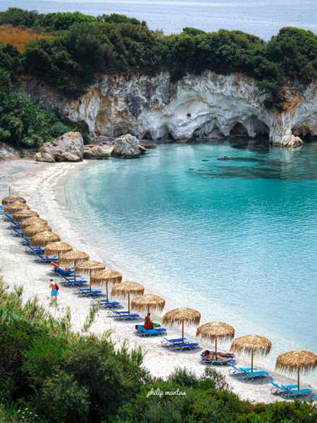 Philip Mantas photo of sunbeds on Kalamia beach Kefalonia