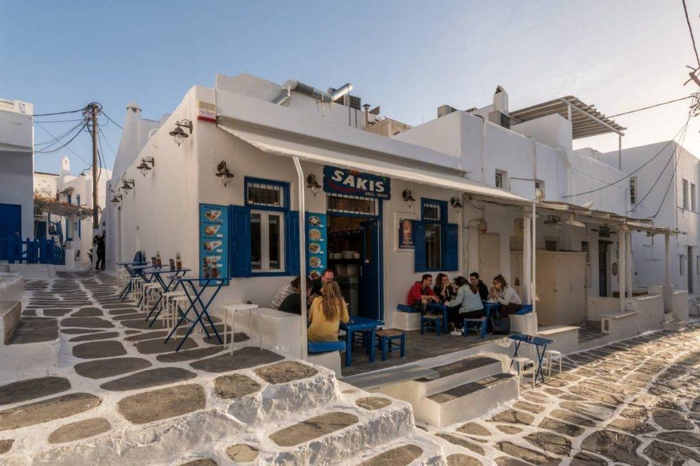 Street view of Sakis Grill House in Mykonos Town
