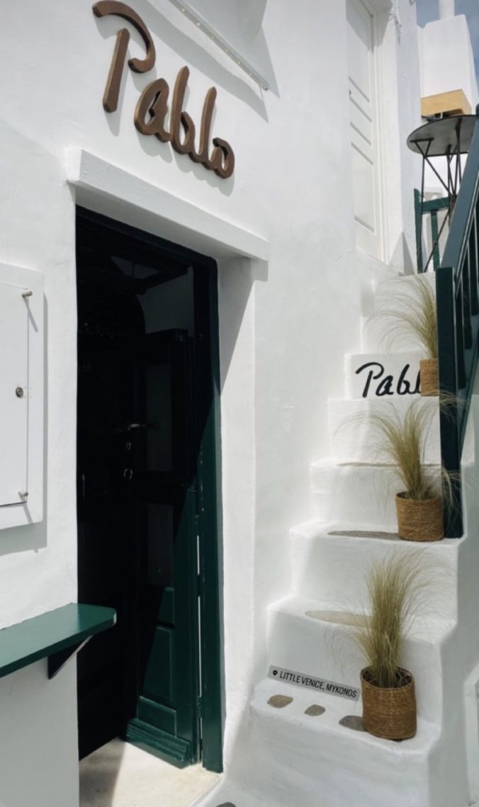 Pablo bar and cafe on Mykonos