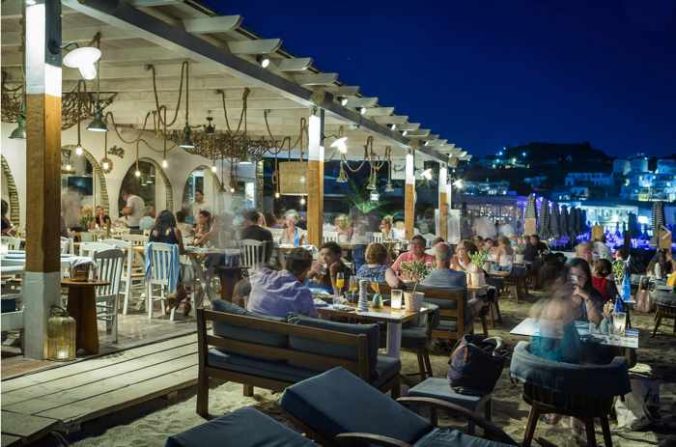 Kostantis beach restaurant on Mykonos
