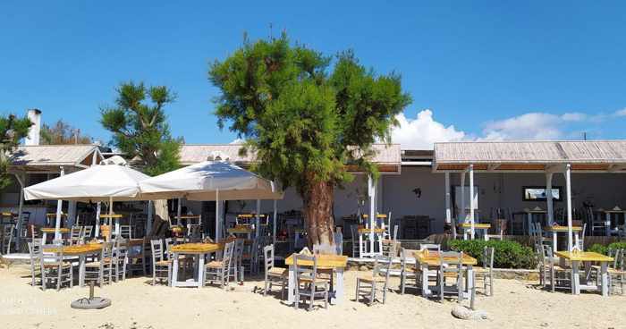 Tasos Taverna at Paraga beach on Mykonos